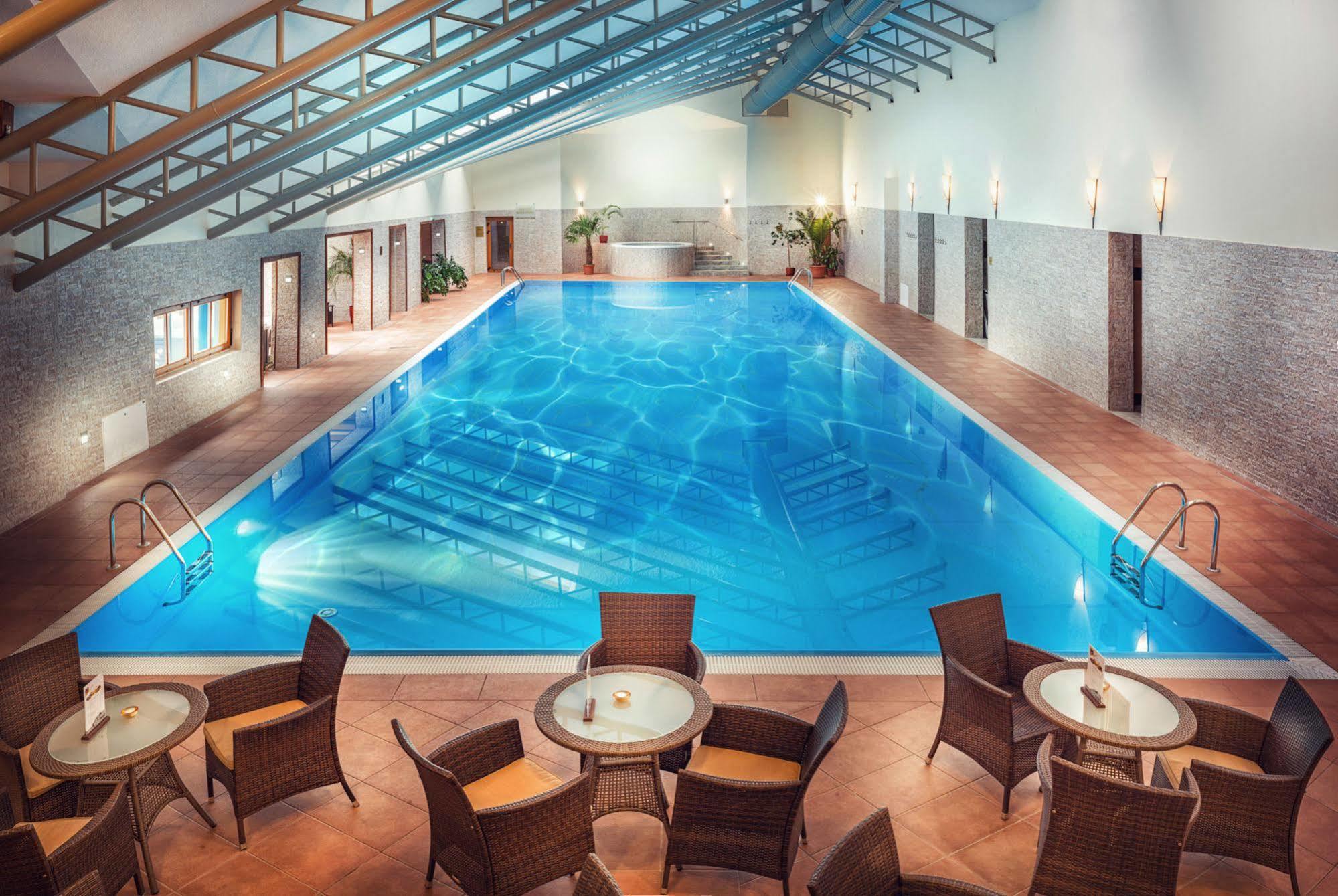 Ski & Wellness Residence Druzba Demanovska Dolina Bagian luar foto